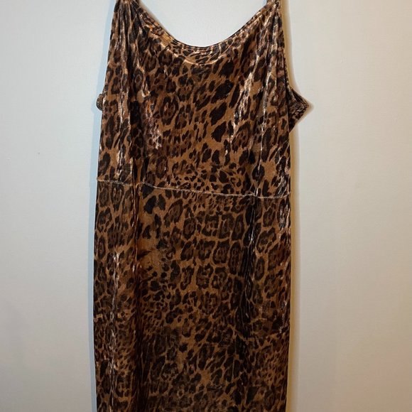 Plus Size Leopard Print Cami Dress - Picture 2 of 3